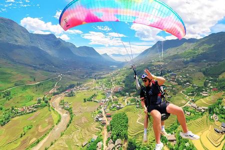 Sapa: Tandem Paragliding Adventure with Pickup & Drop-off