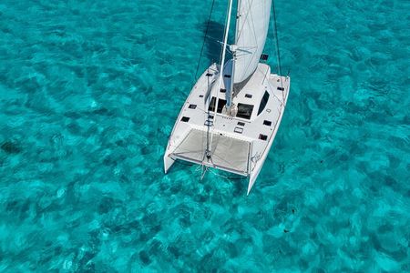 Cancún Private Catamaran to Isla Mujeres with Snorkeling & Lunch