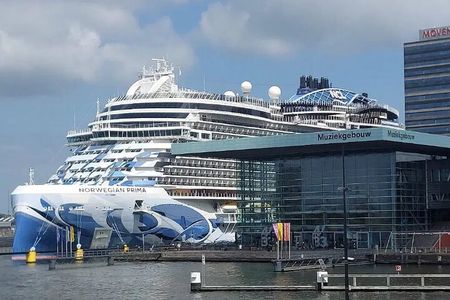 IJmuiden to Amsterdam: 4.5-Hour Hop-On Hop-Off Shore Excursion