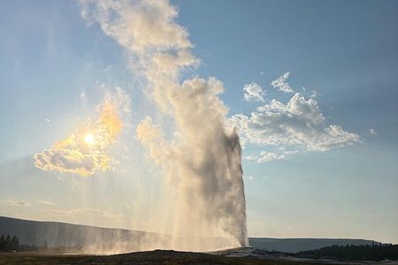 Yellowstone Park Private Customizable Tour from Jackson Hole