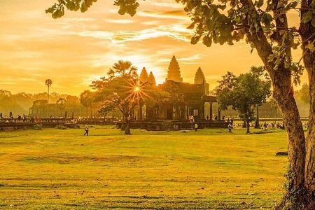 Full Day Temple Tour with Angkor Wat Sunrise 