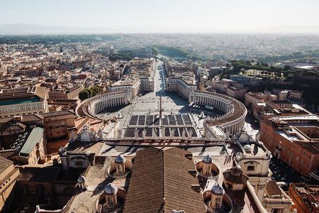 St. Peter’s Basilica Priority Access Tour with Dome & Crypt