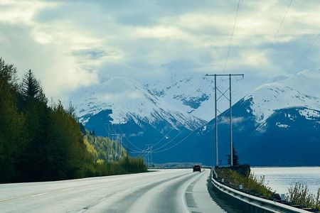 Private Whittier Cruise Transfer & Scenic Tour for Large Groups