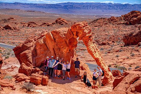 Small Group Valley of Fire Half Day Hiking Tour from Las Vegas