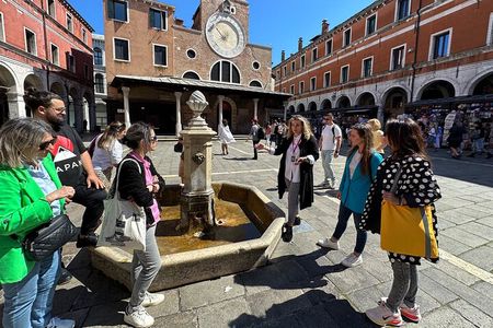 Venice Sightseeing Small Group Walking Tour with a Local Expert