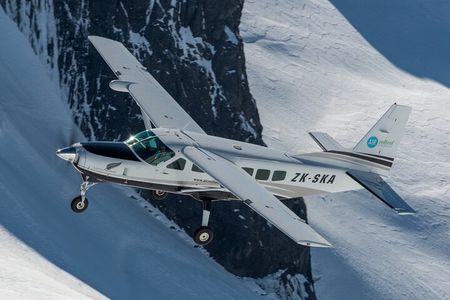 Half-Day Milford Sound Flight and Cruise from Queenstown