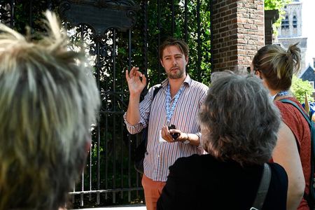 Private Tour of The Hague and Delft with Mauritshuis and Pottery