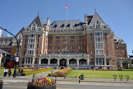 Victoria Private Tour Visiting the City and Butchart Gardens
