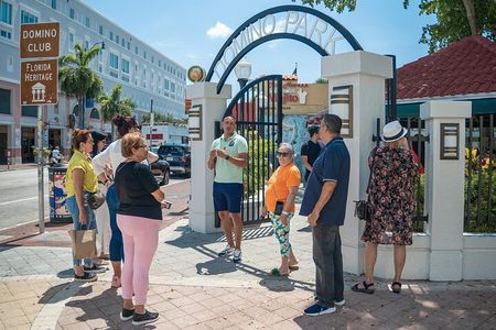 Calle Ocho Walking Tour: Cuban Cuisine, Cigars, and Live Salsa