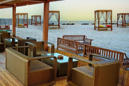 Doha: Full-Day Desert safari With BBQ Dinner and Camp Activities 