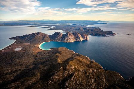 A Day in Wineglass Bay - Launceston to Hobart 