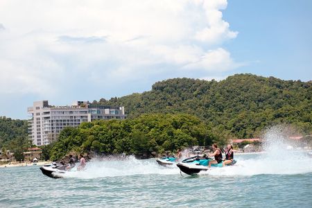 30 Minute Jet Ski Rental at Chenang Beach