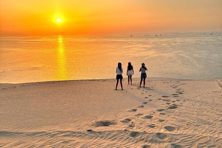 Camel Ride and Breakfast at Doha's Sunrise Desert Safari