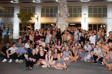 All Universities Welcome Madrid Early Arrivals Party + Pubcrawl