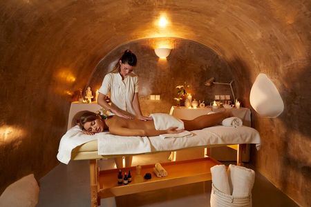 Imerovigli: Couples' Aromatherapy Massage