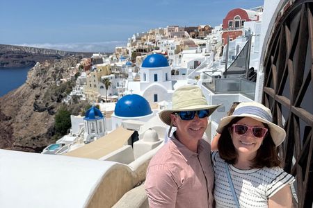 Private Tailormade Tour in Santorini Island with Local Driver