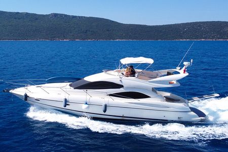 Private VIP Motoryacht Charter in Bodrum For 6 Hours With Lunch