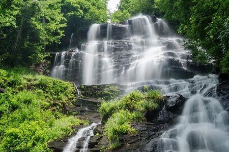 Full Day Tour from Atlanta to Amicalola Falls and Blue Ridge