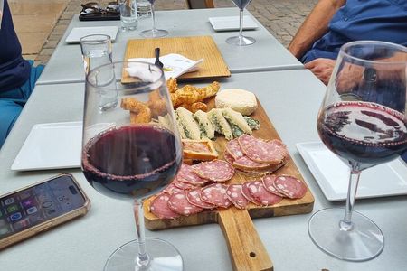 Discover's Lyon's Food with a Local - Food Tour with a Local