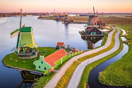 Zaanse Schans and Windmill Villages Guided Tour with Boat Ride