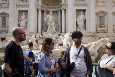 Rome: Guided Small Group Walking Tour of City Highlights