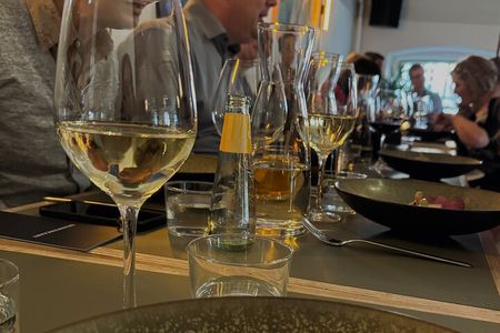  3 Course Walking Dinner in Delft with Guided Tours in Between