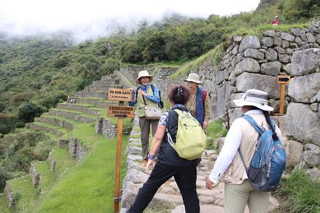 Machu Picchu Private Guide: 3 - Hour Experience, Choose Language