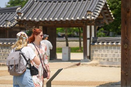 Private Day Tour to Jeonju, Yeosu or Suncheon from Gwangju