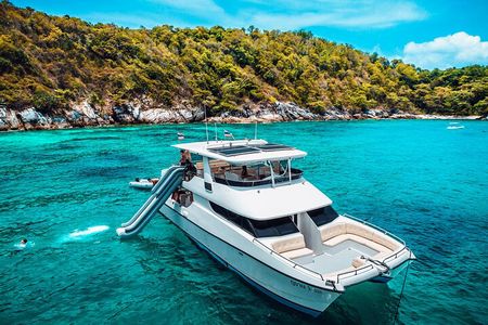 Moonlight Luxury Yacht Cruise to Phi Phi and Maithon from Phuket