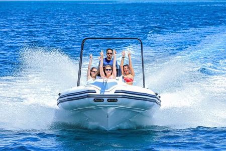 Luxury Private Speed Boat Hurghada Snorkeling and Dolphin House