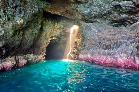 Nā Pali Coast Zodiac Raft Sea Caves Expedition on Kauai