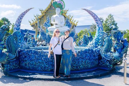 White, Black, Blue Temples & Golden Triangle Tour From Chiang Mai