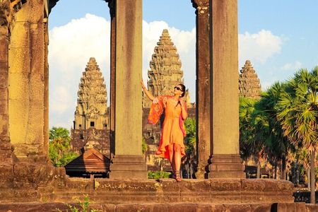 Explore Angkor Temple Sunset Including Lunch