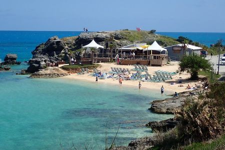 Bermuda Beach Escape and Shopping Experience 