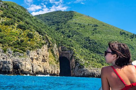 Durres Speedboat Tour to Sazan Island, Karaburun & Pirate Cave