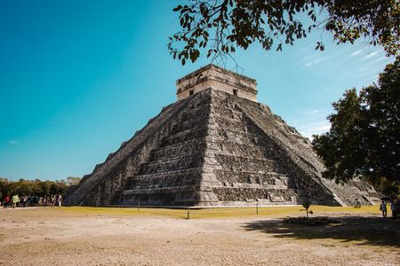 Chichen Itza with exclusive Cenote Maya and Valladolid free time