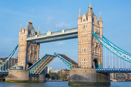 Touching Distance LONDON Rickshaw/Pedicab/Taxi Bike Private Tour