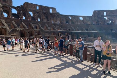 Colosseum Arena Tour with Palatine Hill & Roman Forum Access