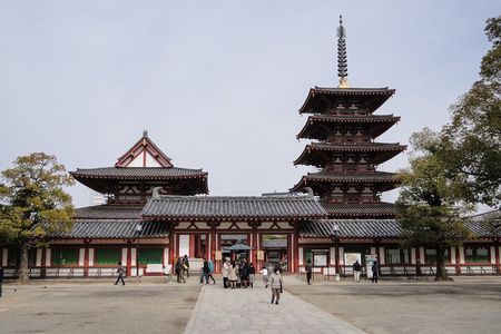 Customizable Osaka Historical Full Day Walking Tour 