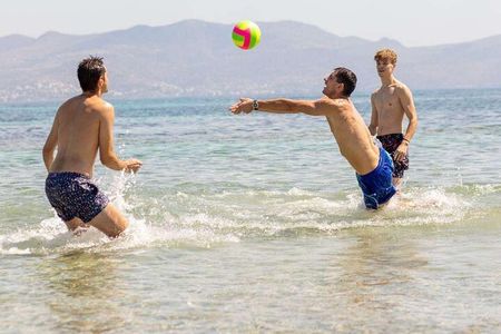 Full-Day Swimming Cruise Tour in Agistri, Moni & Aegina