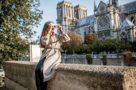 Notre Dame Access with Audio Guide Outside Guided Tour and Cruise