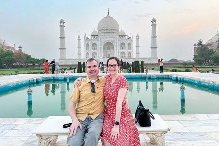 Taj Mahal Tour from Delhi by AC Car with 5 Star Meal