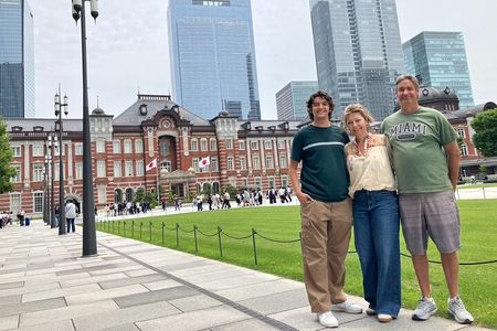 Imperial Palace to Tokyo Station Historical Walking Tour