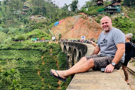 From Galle : Ella Day Trip with Train Ride & Tea Factory Visit