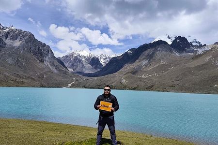 Singrenacocha Lagoon from Cusco