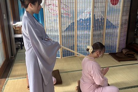 Osaka Temple: Evening Zen Chill–Exclusive Summer Plan〈60min〉