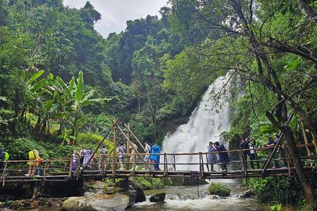 Fantastic! Famous Doi Inthanon National park tour with 2hr trekking