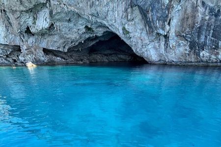 Day Cruise to Kefalonia or Ithaka and wine tasting 