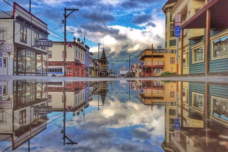 5 Hour Tour to the Yukon Border with Suspension Bridge