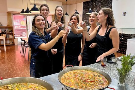 Paella cooking class: sangria workshop, tapas & wine – evening